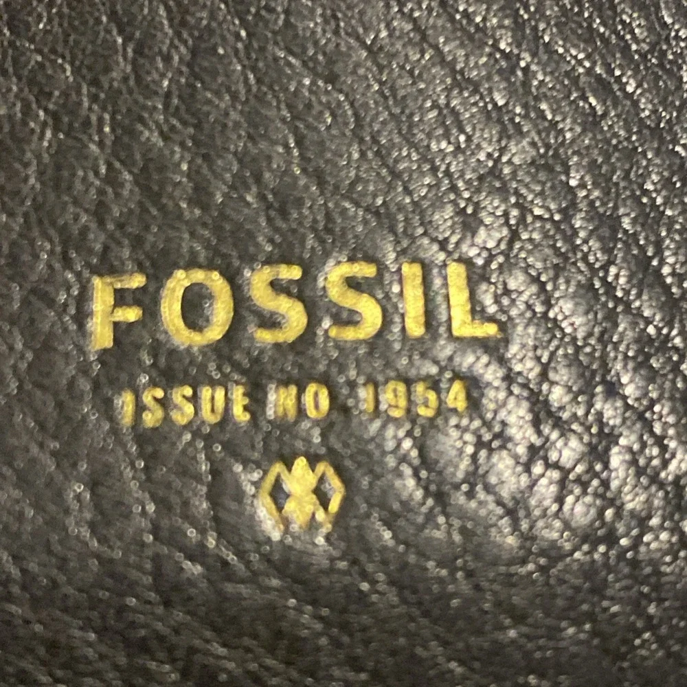 Fossil preston flip